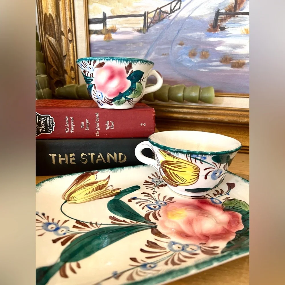 Vintage Made in Italy hand painted majolica snack dish with tea cups NOVA ROSE